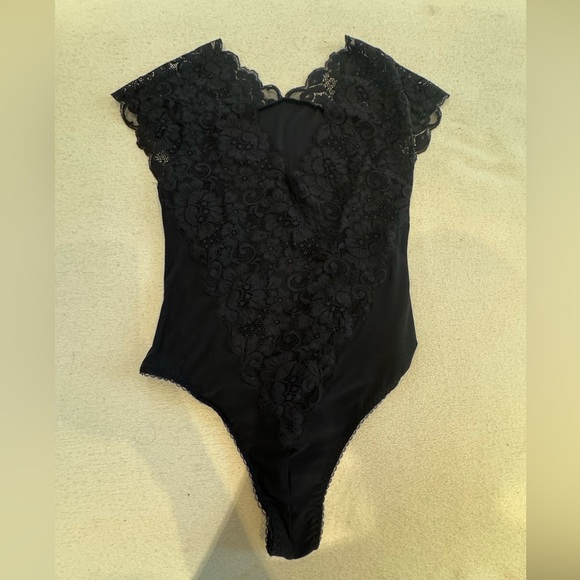 We are HAH x Free People Lady Like V-Neck Black Lace Bodysuit - Size XS - Picture 3 of 3